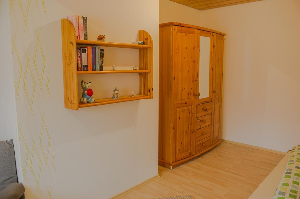 Zimmer Zur Ehemaligen Weinstube Untermberg Exterior photo